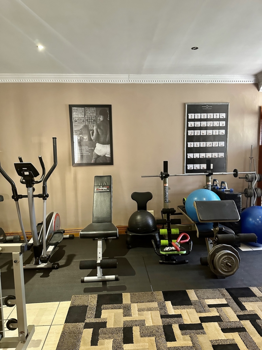 5 Bedroom Property for Sale in Mill Park Eastern Cape